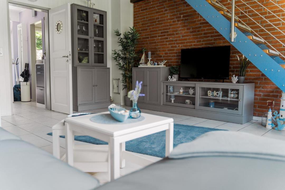 Kleines Ferienhaus Bei Greetsiel - Hunde Willkommen Krummhörn Exteriör bild