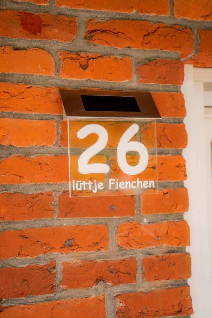 Kleines Ferienhaus Bei Greetsiel - Hunde Willkommen Krummhörn Exteriör bild